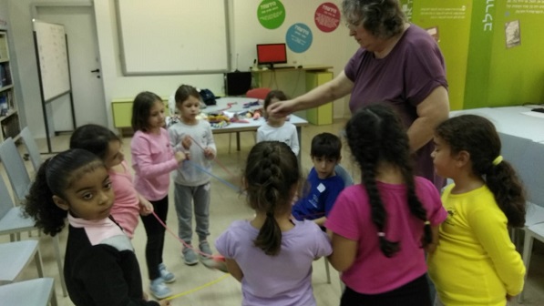 Einat Shamir- Yarn crafter at Yad Mordechai school