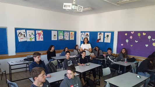 Galit Zamler talks with High school students