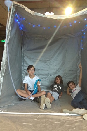 A social project of children from Hong Kong - a tent that is home to homeless people