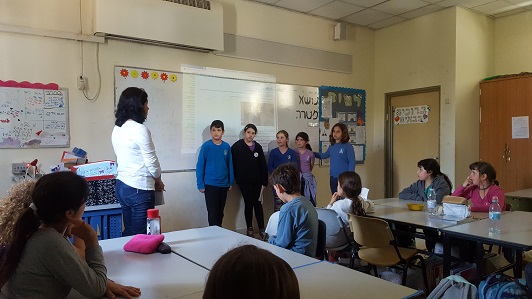 The entrepreneurial children present their ideas to Galit Zamler