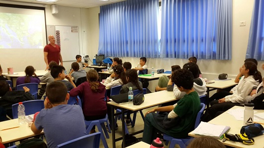 Tzuriel King, guest speaker at the Katznelson School in Kfar Sirkin
