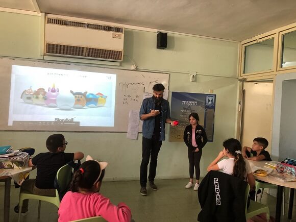 Meir Biton is a guest entrepreneur at the Yad Mordechai School in Bat Yam